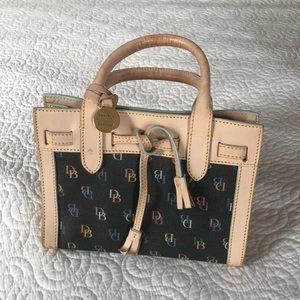 Vintage Dooney & Bourke mini tassel bag SU